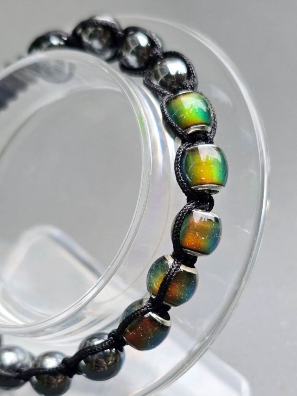 Mood Bead Bracelet ✦ Color‑Changing Beads ✦ Hematite Accents Adjustable Cord